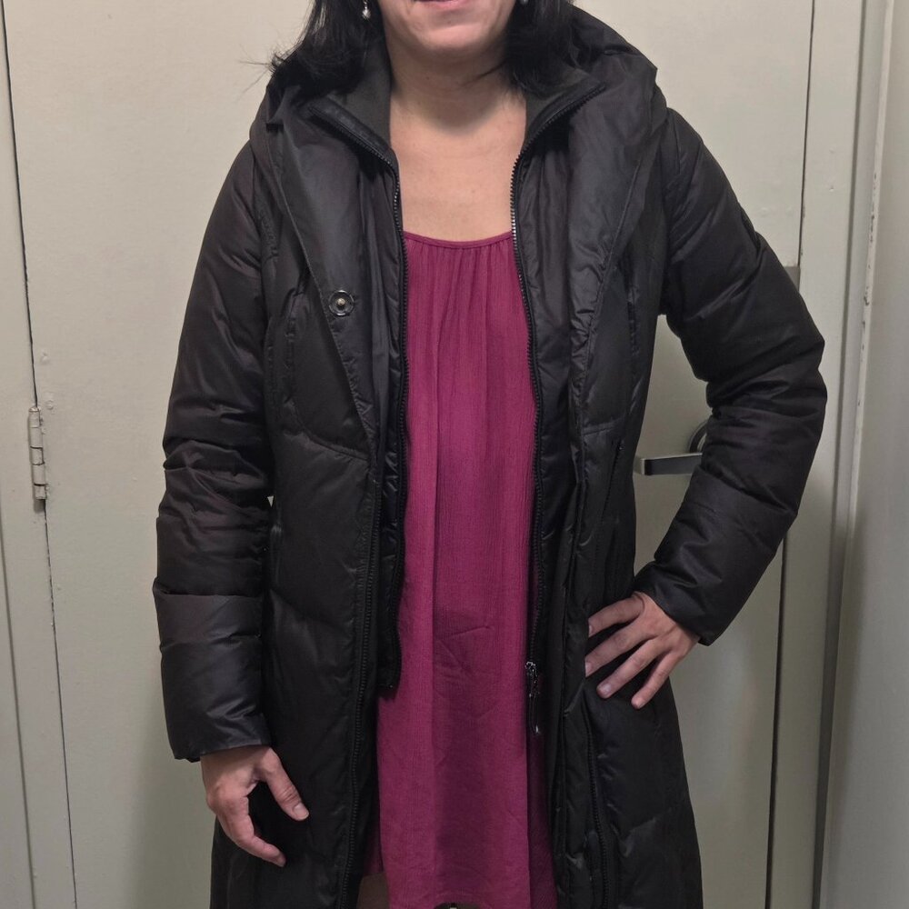Warm Half-length Ookpik Puffer Coat in Women's - Tops & Outerwear in Ottawa - I